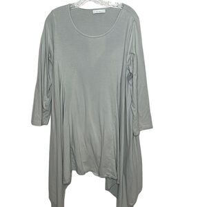 Brynn Walker Organic Cotton Handkerchief Hem Tunic Top. Size Medium.